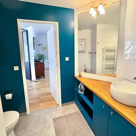 6 Personnes 11e Apartment