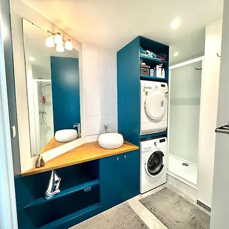 6 Personnes 11e Apartment Paris