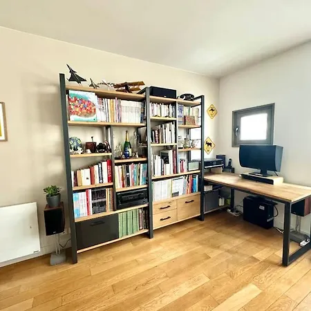 6 Personnes 11e * Paris