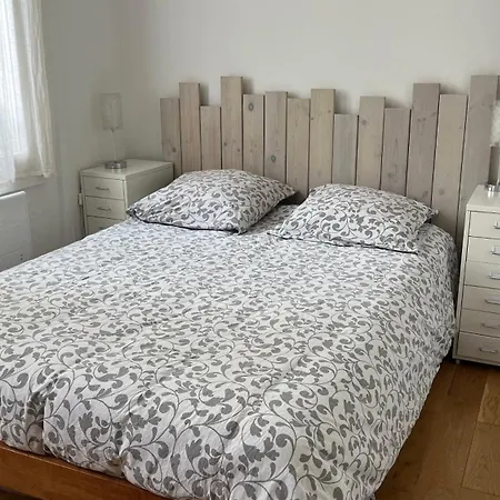 6 Personnes 11e Apartment Paris